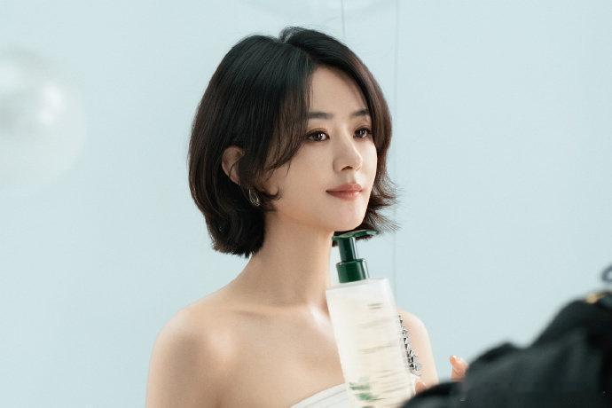 赵丽颖 杨紫今日份白裙物料，美女们状态好好[彩虹屁]赵丽颖极简白裙杨紫 ​​​