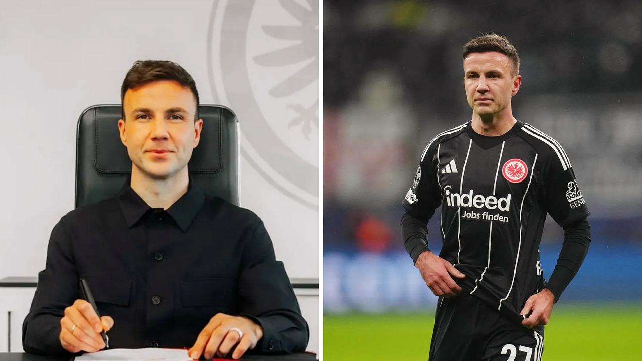 法兰克福官方消息：33岁的格策与俱乐部完成续约，新合同2028年到期。
本赛季格