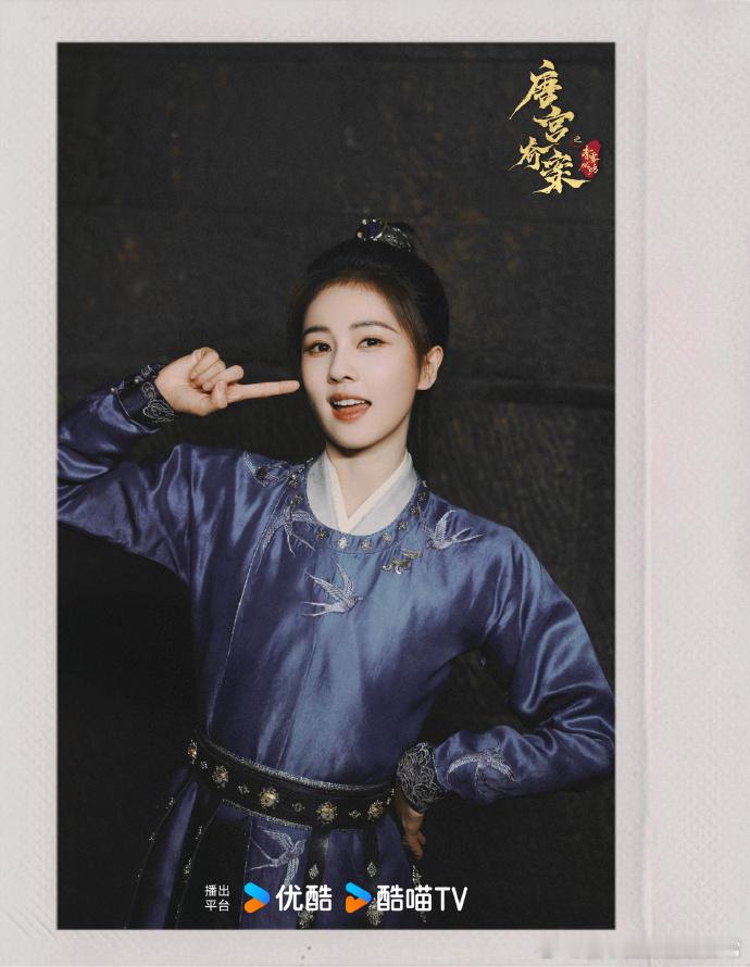 白鹿上一秒baby下一秒mommy白鹿饰演的李佩仪，气场全开好有范儿啊，上一秒还