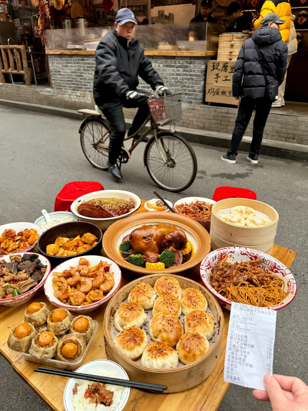 落地长沙……吃到了人生湘菜😭😭！！好好吃啊…
