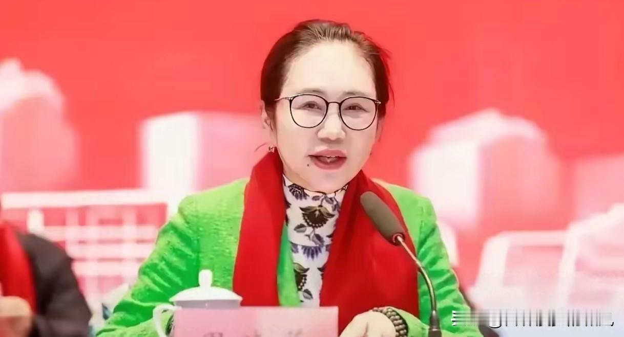 该来的还是来了、
奔驰的回复到了。看来后期星宇股份和奔驰的合作有了变数！星宇公司