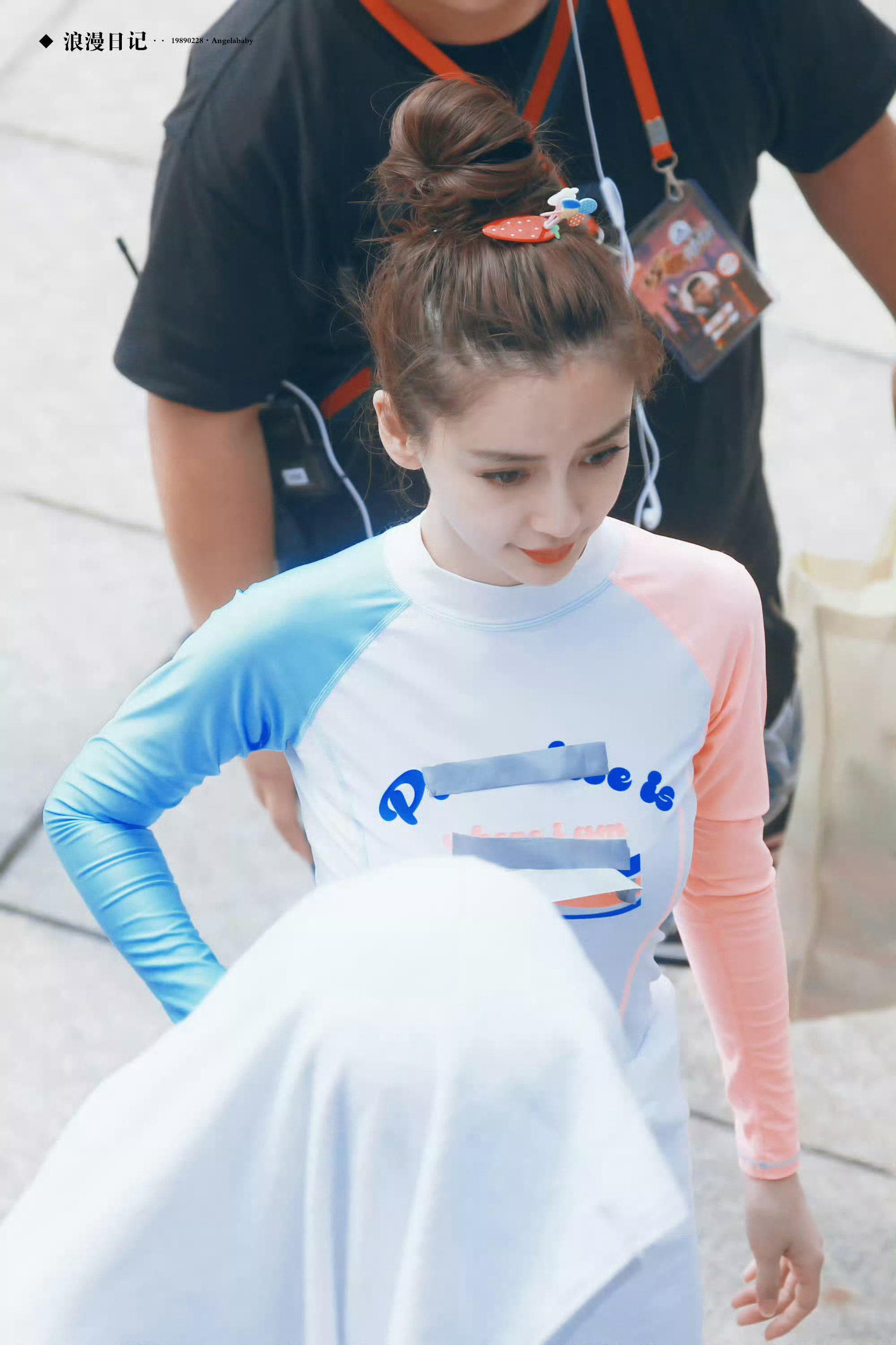 angelababy 纽芝兰代言人angelababy杨颖 “野花席卷浪漫月色朦