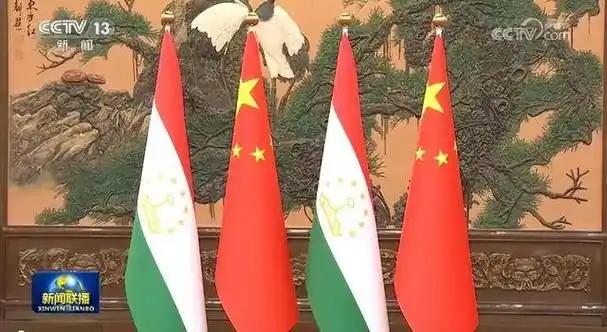 谁也没想到，中国在中亚落下的这颗子，直接让美俄都傻眼！2026年5月12日，中塔
