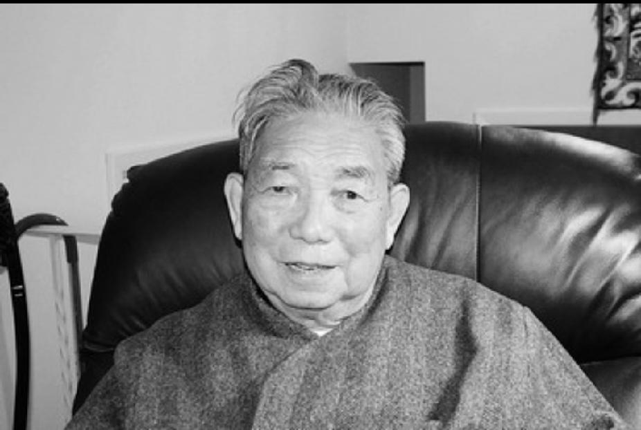 1958年，有个叫唐德刚的人在家里看美国NBC电视台采访一个中国女人。

记者问