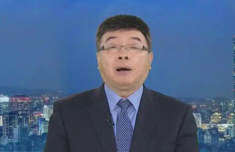 岛内评论人士邱毅日前抛出一个判断：如果解放军真正登陆，台湾军队未必会选择硬碰硬，