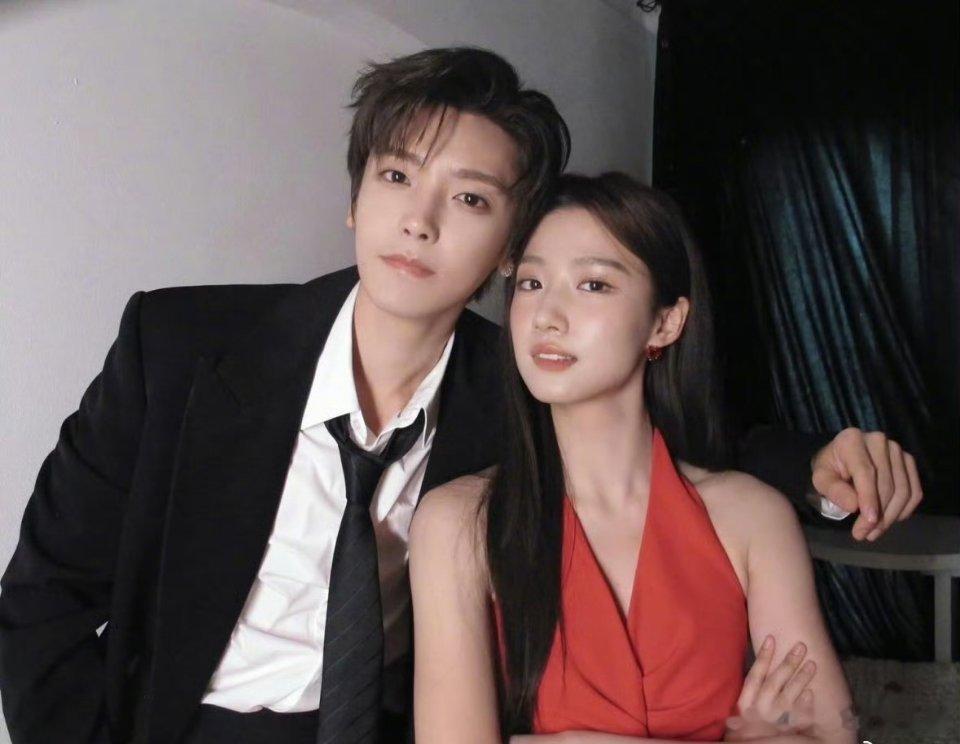 侯明昊 卢昱晓，真的在一起了？？!!! 