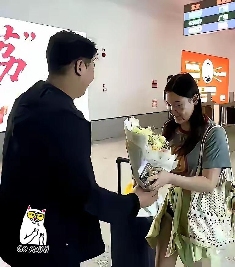 6月6号傍晚，全进华把张家齐送到高铁站之后，转头就往回走。他怕自己再看一眼，心里