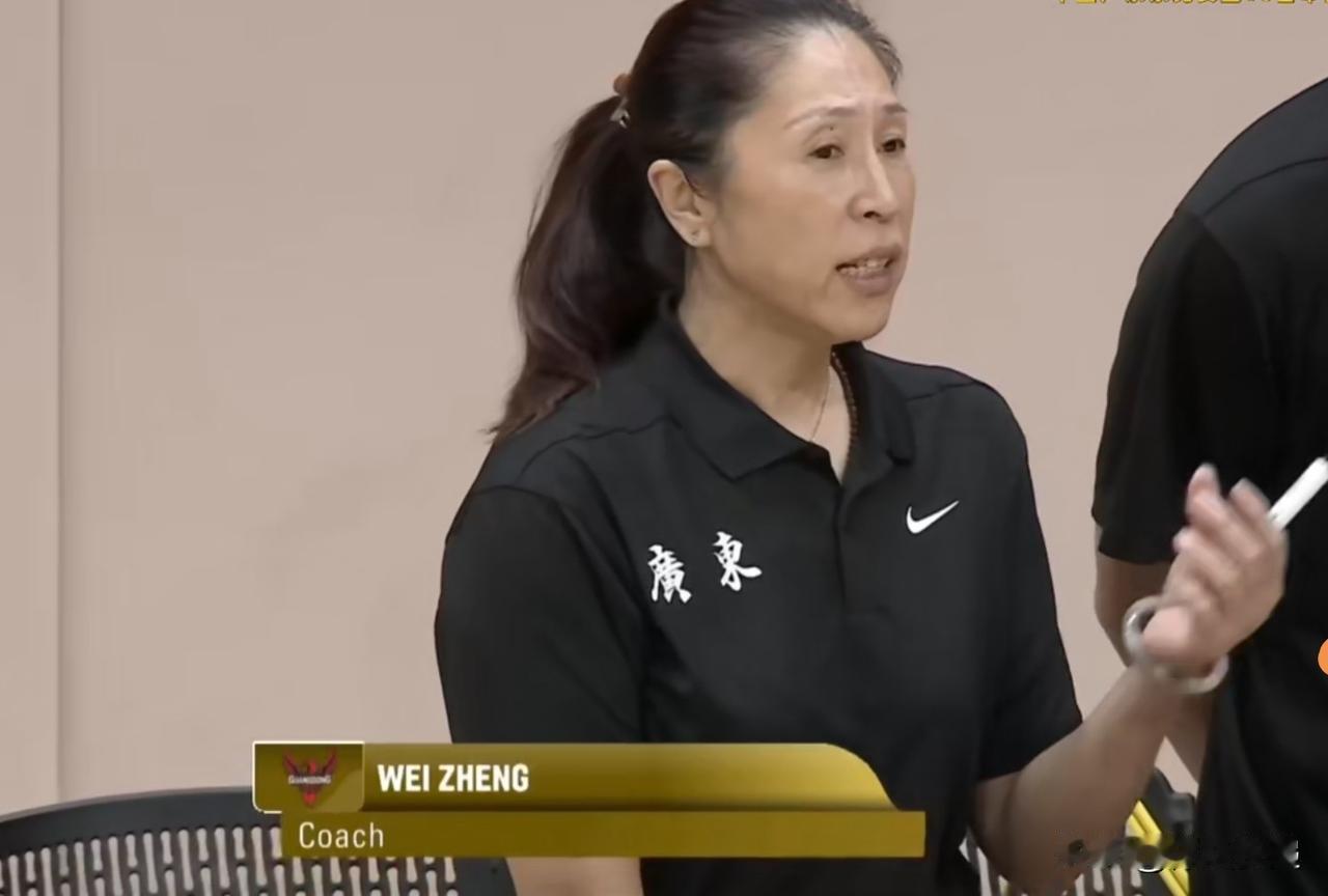 广东东莞新彤盛女篮强势击败日本富士通红浪女篮，勇夺亚洲女子篮球联赛冠军。去年赛事