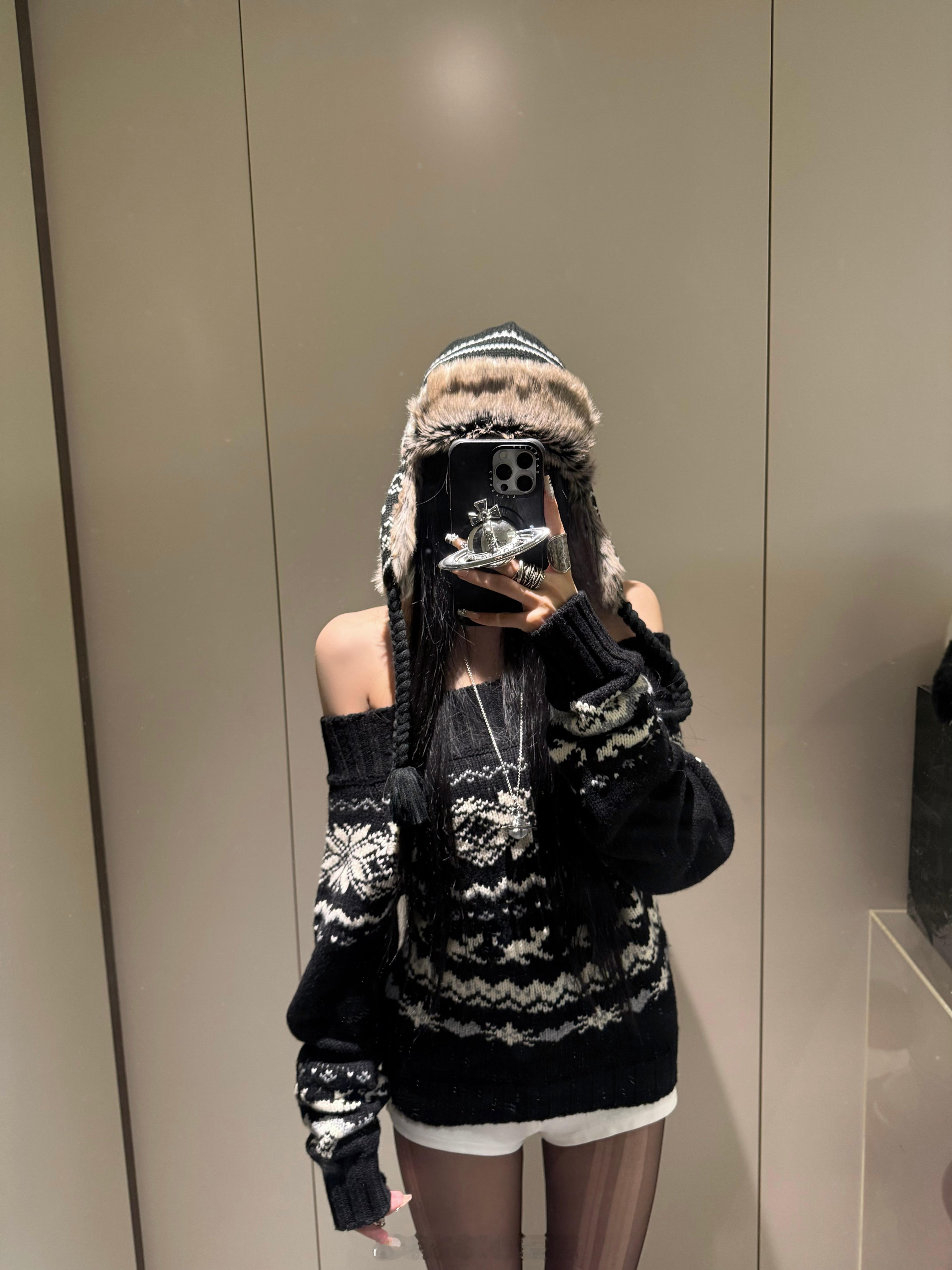 牛的ootd    *⊹🖤❄️◌◞☃️𓂂𓏸出门去看圣诞树啦！ 