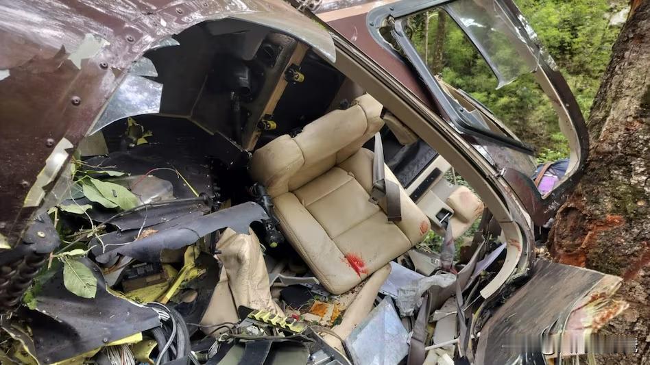新消息，印度直升机坠毁，5人死亡。

今天早上9点左右，印度一架直升机在北阿坎德