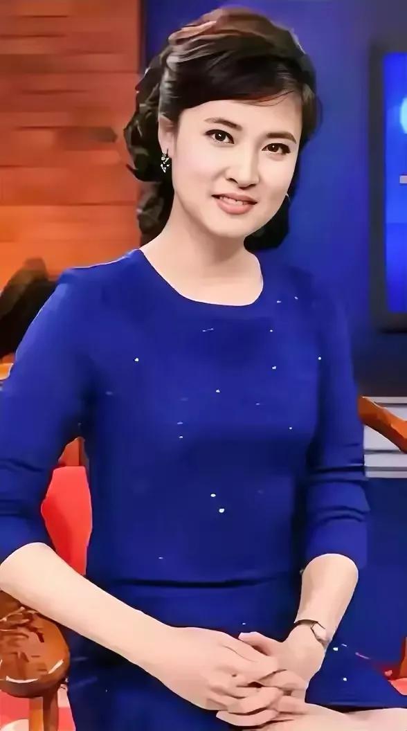 我竟然才发现，主持人桑晨这么漂亮。不管是颜值，气质，还是主持风格，完全不输周涛，
