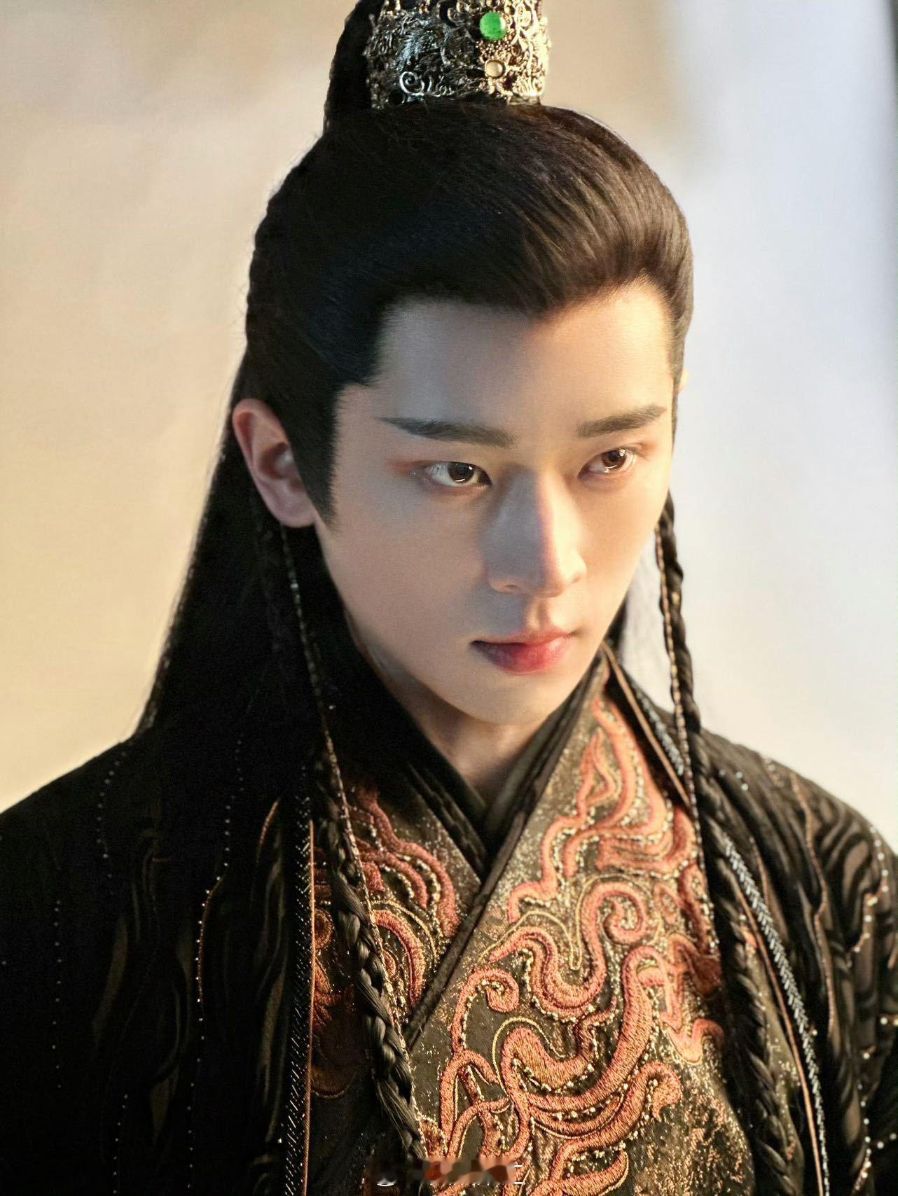 丞磊一步一步到一部一部 从试镜到出圈，丞磊一步一步突破，每一部都是成长印记 