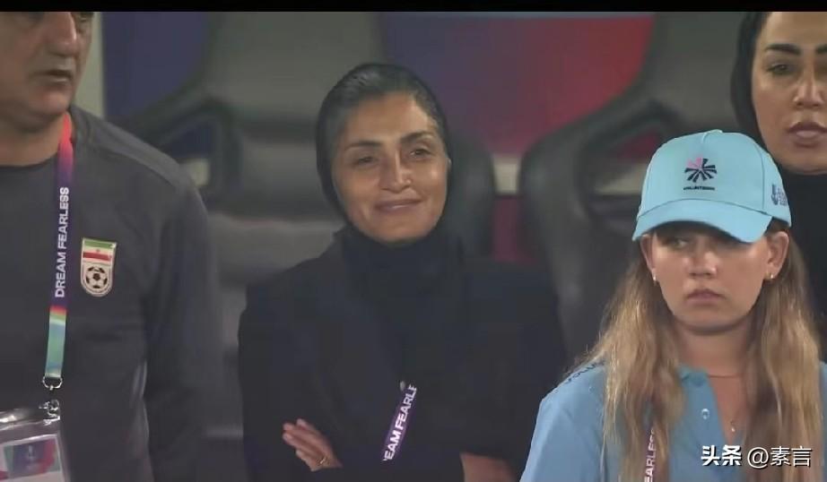 最终结果出来了！伊朗女足半数回国，半数留澳。最让人意外的是，她选择了回国。
 