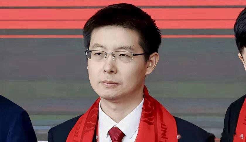看到不少人在吐槽宇树科技、指责王兴兴，我觉得他其实有点冤。宇树原本发行价104元