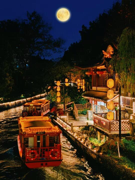 人生建议，元宵节来南京看过上元灯彩再离开