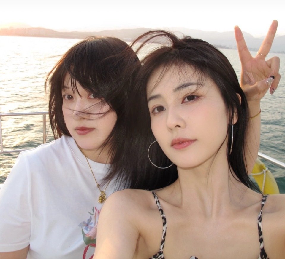 我要和我最好的朋友一起去海边玩🏖️👯‍♀️🌊❗️❗️白鹿 ​​​