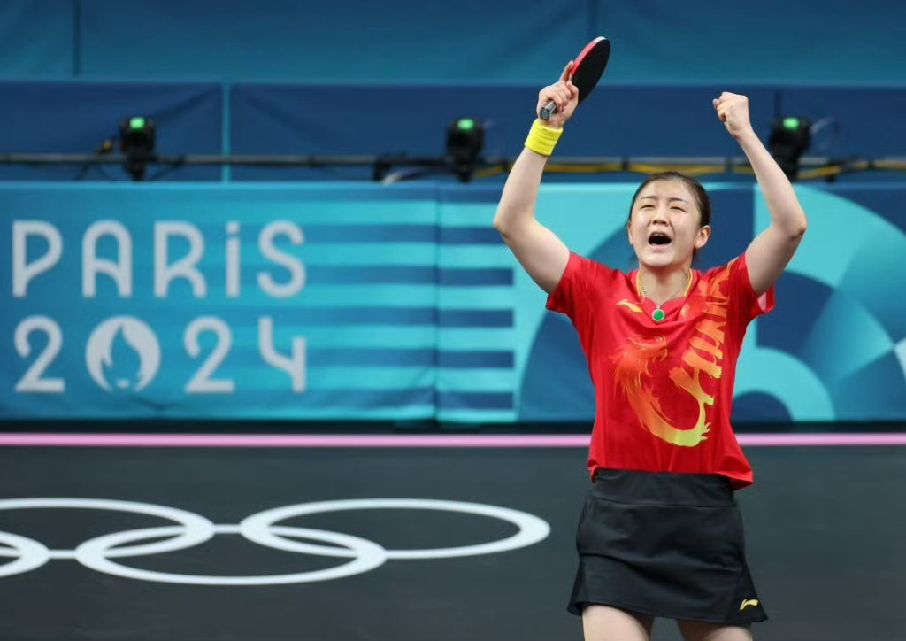 靠自己的努力竞争得到的名额，光明磊落，不害怕攻击和议论。备战期间，她全力调动，不