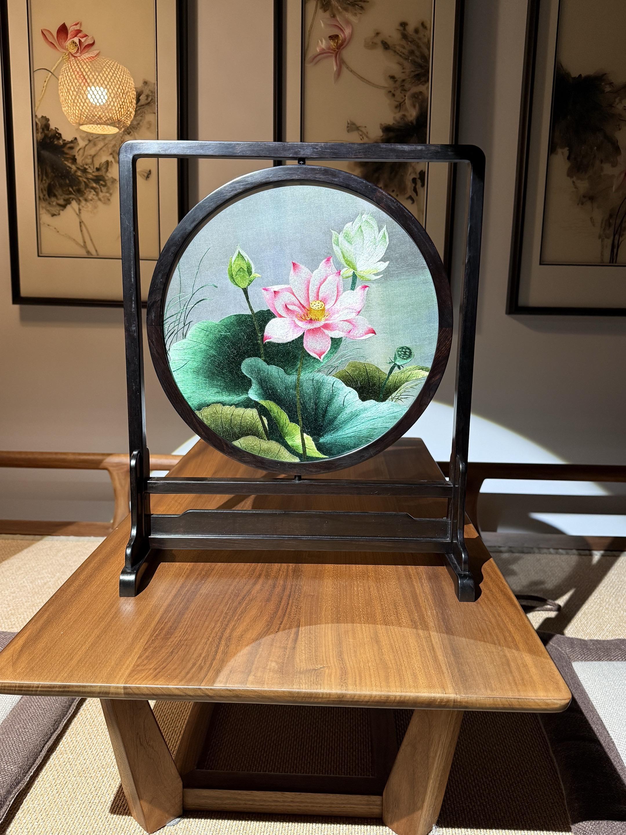 苏绣手工双面绣展示。  苏绣手工刺绣成品