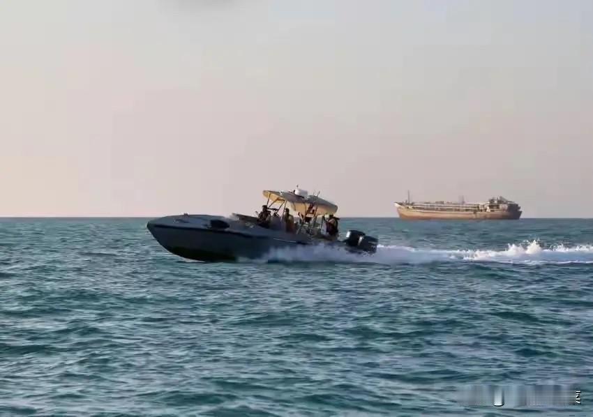 以色列再迎噩耗！索马里官宣封锁，曼德海峡遭南北锁喉！4月22日，索马里驻埃塞俄比