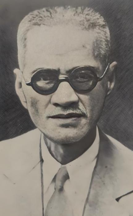 1938年3月28日下午六点二十分，北平煤渣胡同东口，军统天津站行动组朝着汉奸王