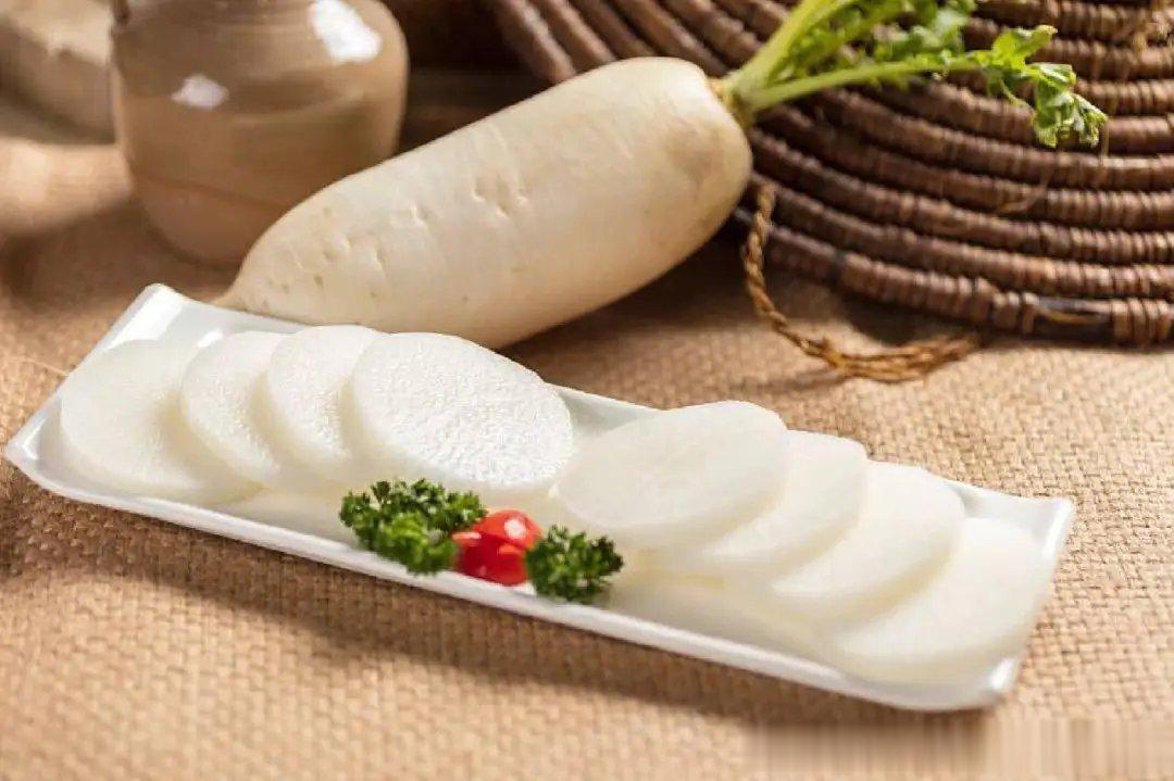 嗓子干痒痛，不是二阳，还能是什么？#中医式生活# 脏腑有火，也可以嗓子痛。嗓子是