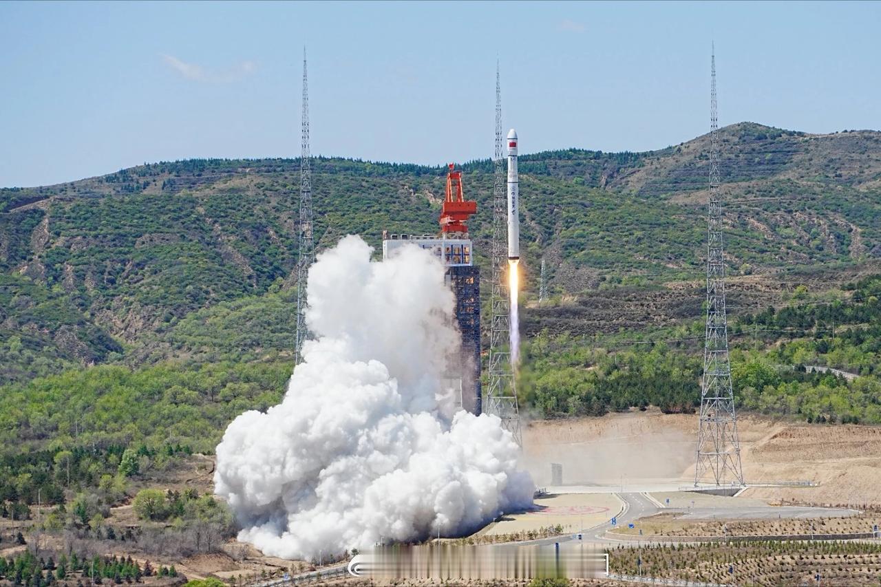绿树青山拔地起！今天5月7日11时21分太原卫星发射中心传来捷报，新箭长征六号丙