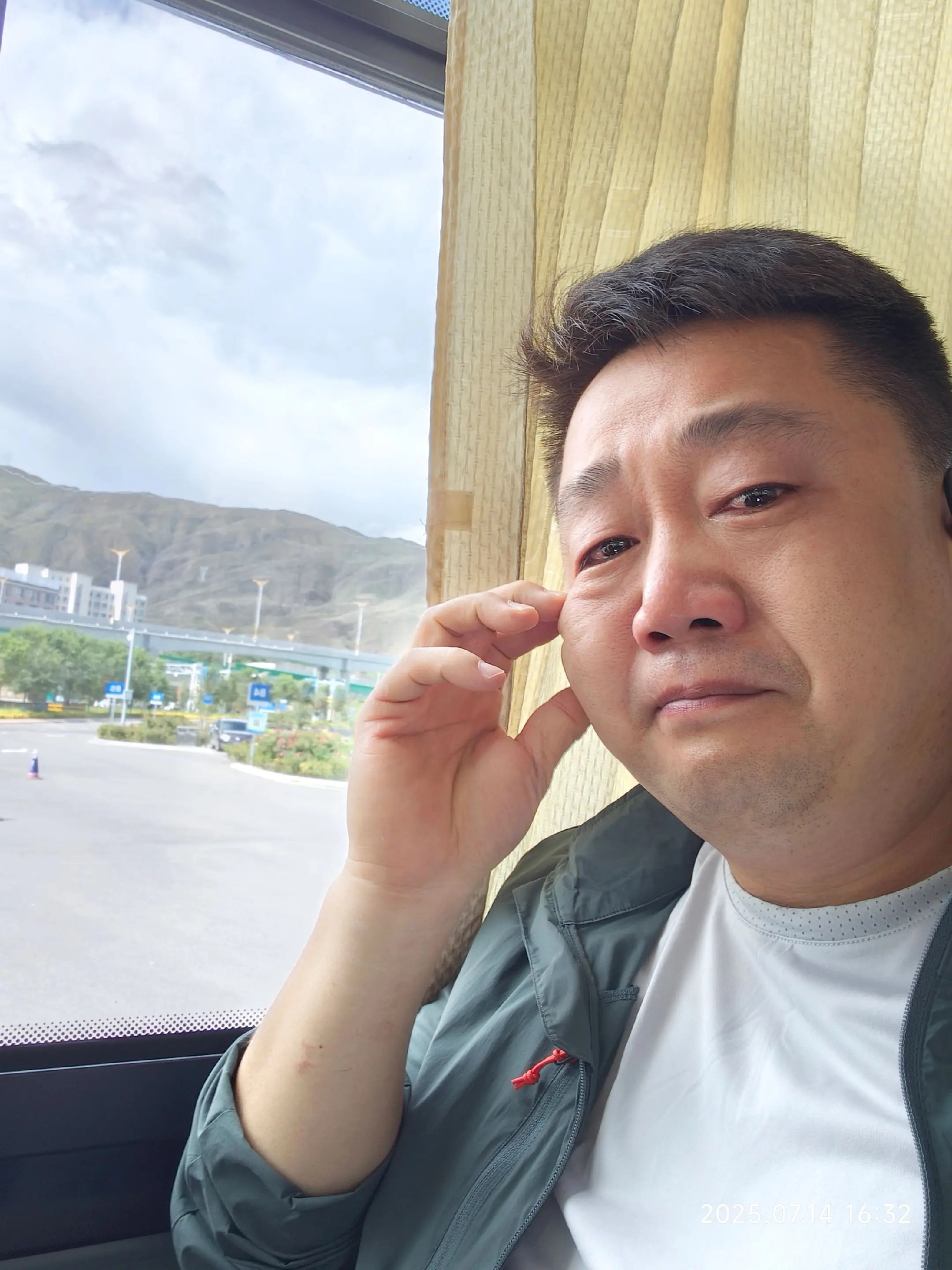 去年的西藏，一下飞机哭惨了 婚姻十几年创业十几年，一直在学，在成长，好...