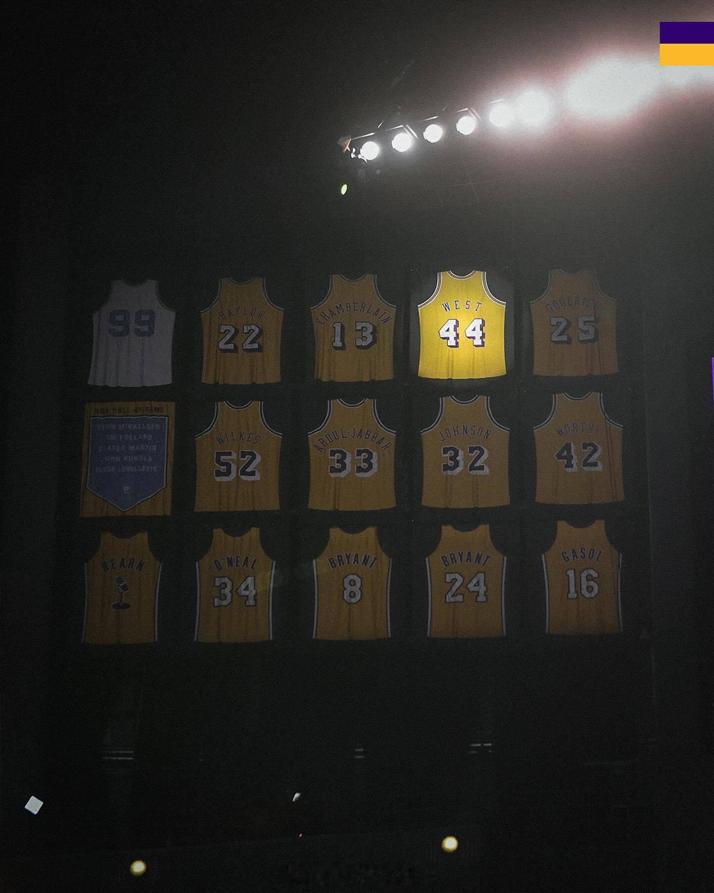 湖人主场揭幕战致敬韦斯特#湖人vs森林狼##nba开新大集# ​​​