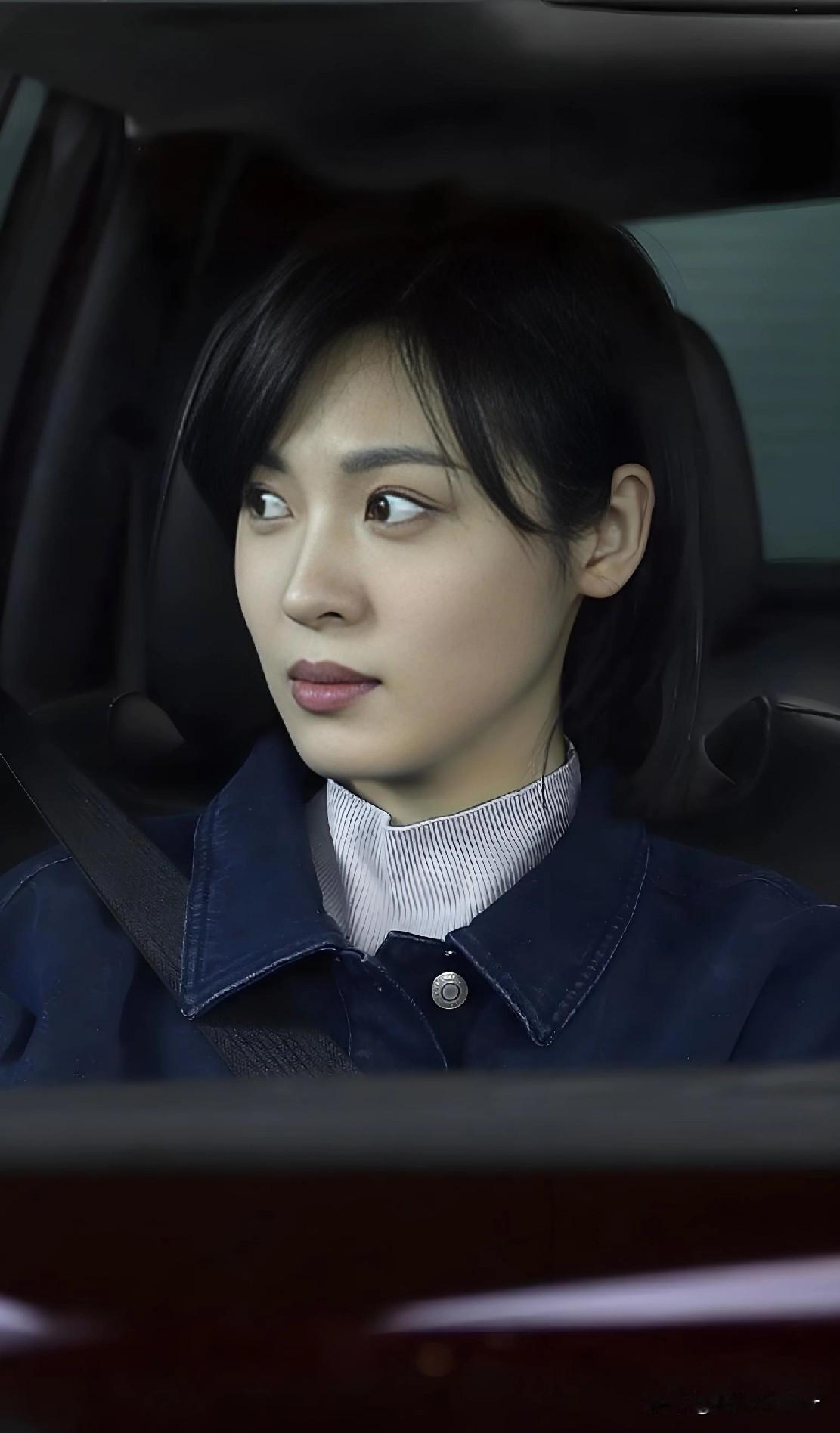 分享个有意思的事儿，

就是《生命树》里演白芍这演员，

我记住她因为演技好是一