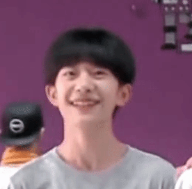 我的女孩不矫情 不做作 不机灵 也不聪明 易烊千玺电影惊蛰无声