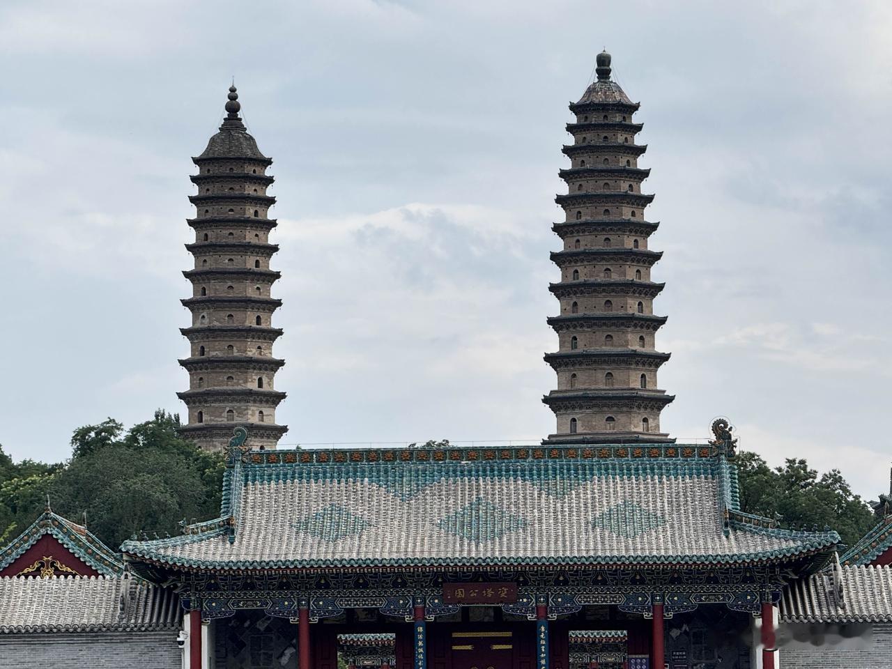 传统领导力就两种模式，“将在前，兵在后”“兵在前，将在后”你是哪种？

19岁的