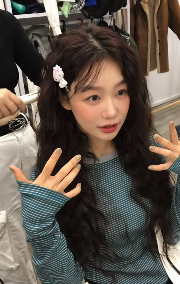 火箭少女101为徐梦洁打call 团魂永不散场！时隔这么多年，火箭少女101的姐