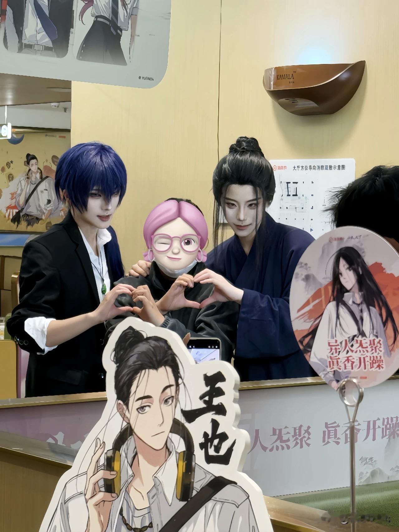 宝儿姐嚷着要吃火锅
必须得是海底捞
去那儿吃火锅
氛围直接拉满
我每次前往
好似