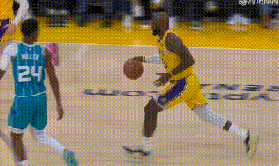 黄蜂要挑战，看老詹有没有进攻犯规黄蜂vs湖人