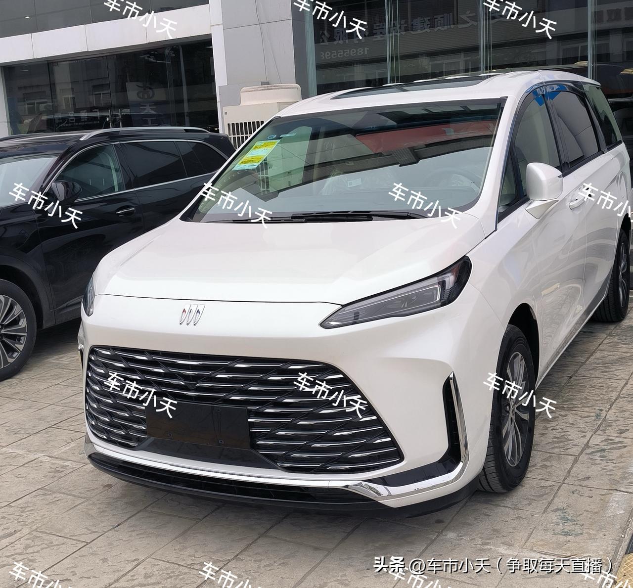 今天给山西的小伙伴提了一辆别克GL8，配置是2025款别克GL8，陆上公务舱智享