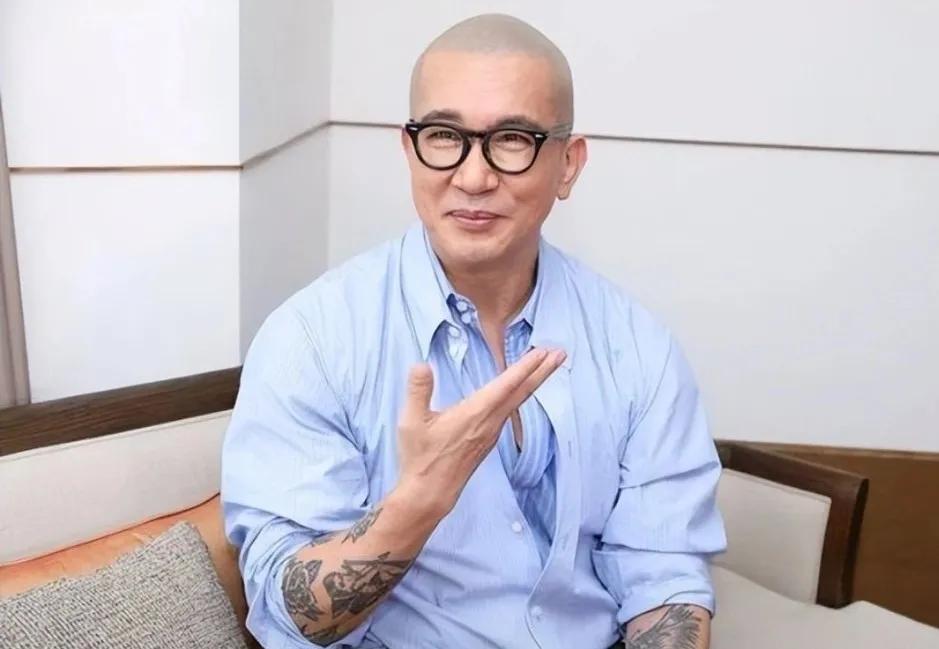真的很佩服具俊晔的心理素质，是真强啊。
具俊晔参加韩国综艺访谈，我看了都替他尴尬