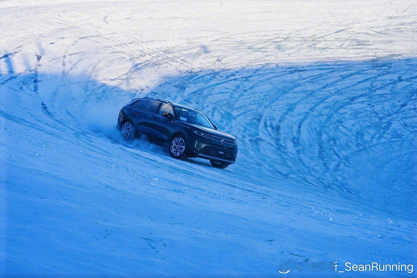 零下40度秀肌肉呼伦贝尔极寒试炼场，一汽-大众家族全员集结。全新揽巡领衔出场，第