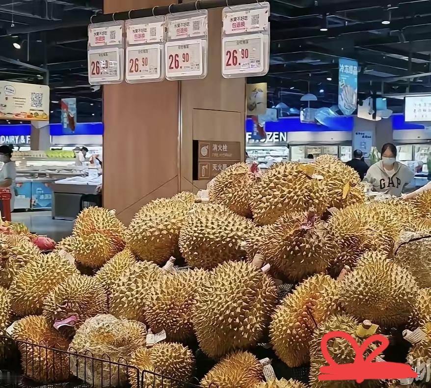 我发现一件挺有意思的事儿：
只要咱中国人爱吃的水果，再贵也能给吃便宜了……
​你