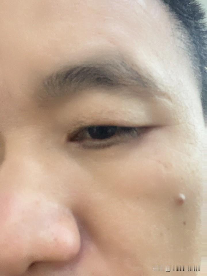 有点慌了，害怕了…记得六七岁的时候，我家养了一匹马，有一天放学回家，就兴冲冲的跑