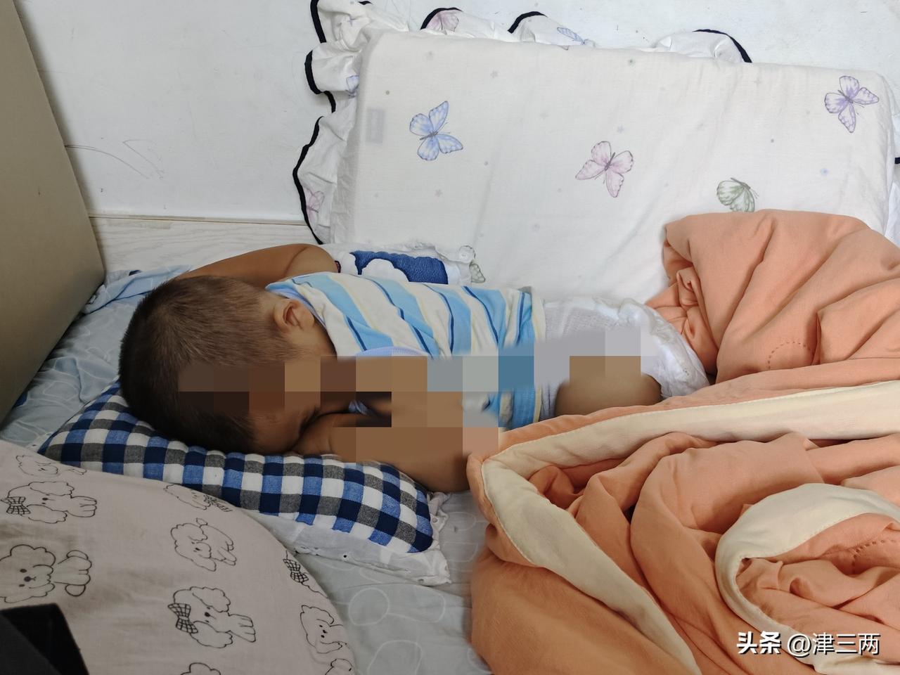 幸福是一种感觉，是相对的。
举个例子：假如你今天又要工作，又要带孩子，又要做饭做