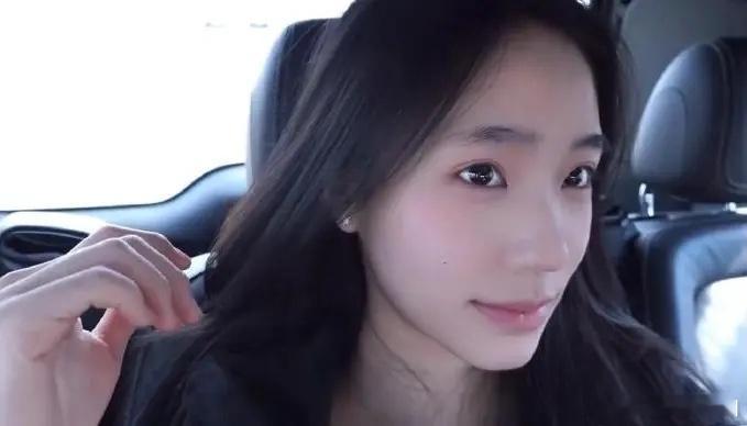 小S的二女儿真的是越来越有易梦玲的感觉了 ​​​