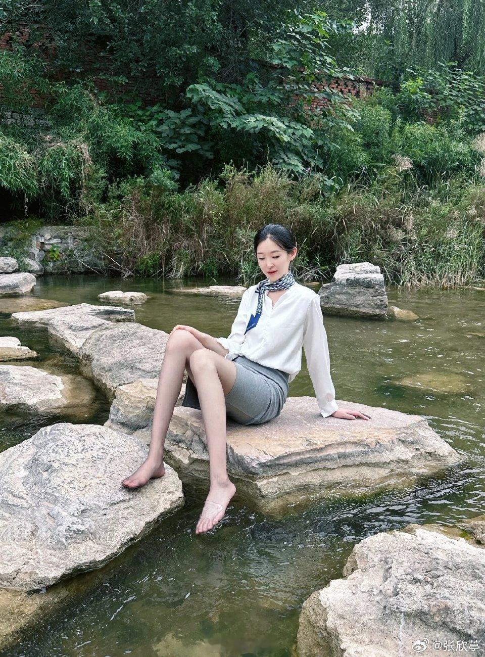 这竟然是本月第一次穿灰丝...  [顶]  