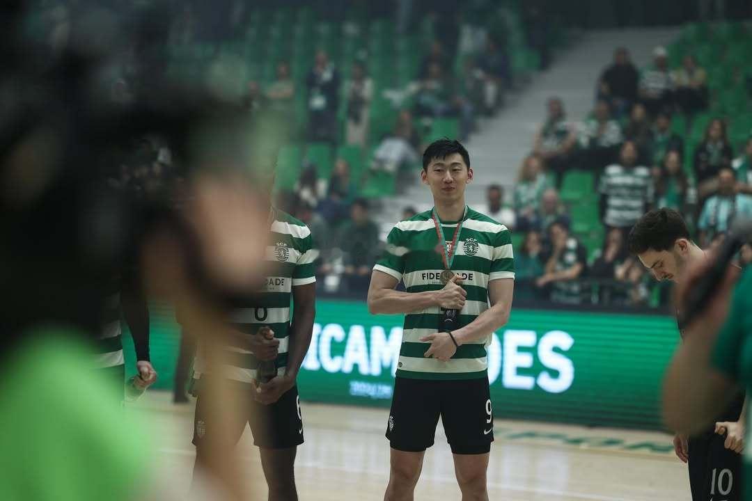 李咏臻：“冠军🏆，感谢这次宝贵的经历，保持谦逊，继续努力，继续前进。”💪清松