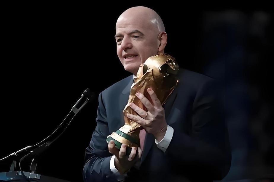 国际足联急了距离2026美加墨世界杯开幕仅剩约40天，国际足联却陷入全球转播权僵