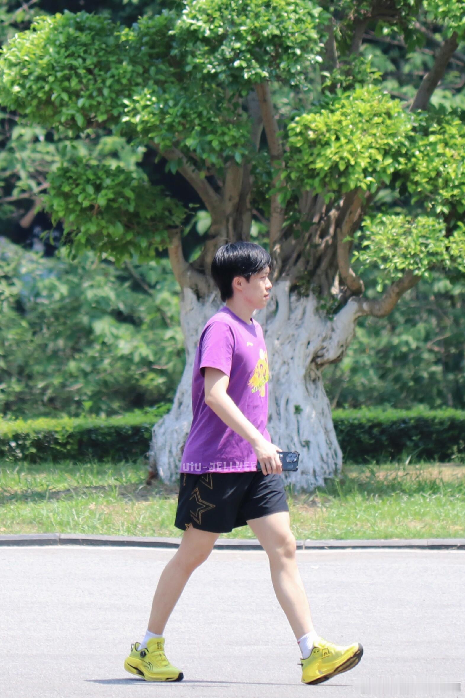 封训的青春男大王楚钦 ​​​