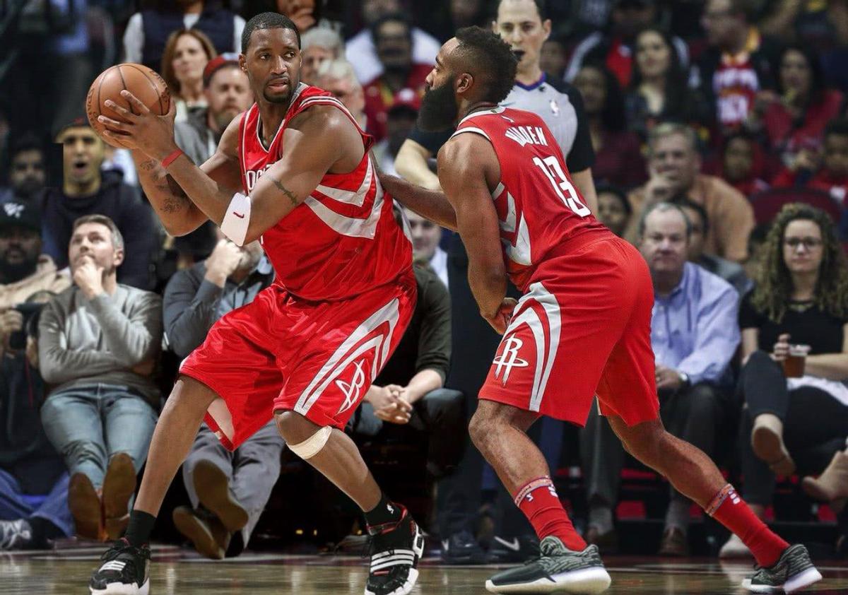 28岁的哈登和麦迪，谁是更加优秀的球星？
哈登和麦迪职业生涯都为火箭效力过，两人