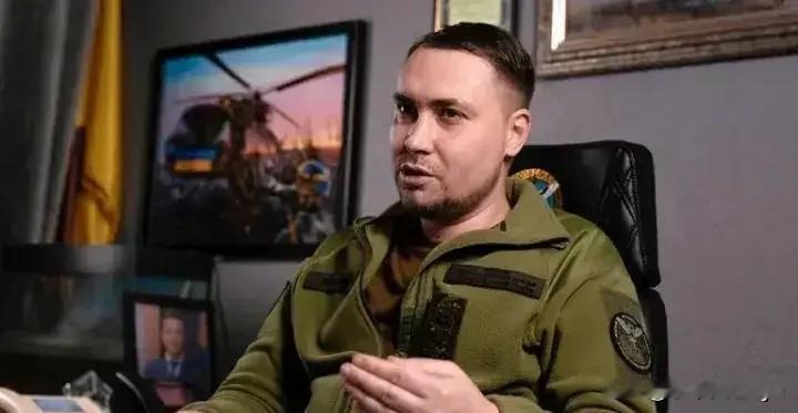 乌克兰新任总统办公厅主任布达诺夫近日在接受媒体采访时妄称:
“作为帝国的俄罗斯必