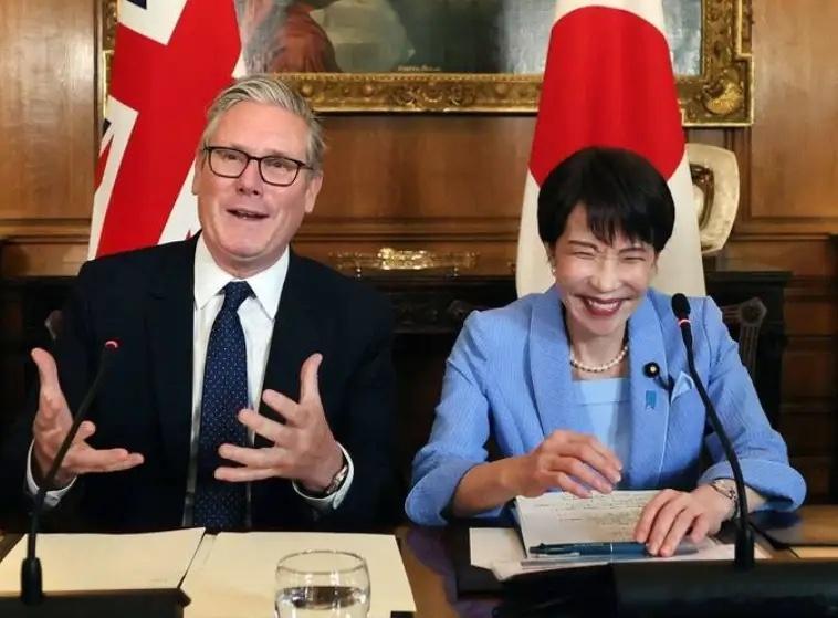 就在近日，日本方面接连公布两项重要合作举措。当地时间14日，日本与英国首脑举行会