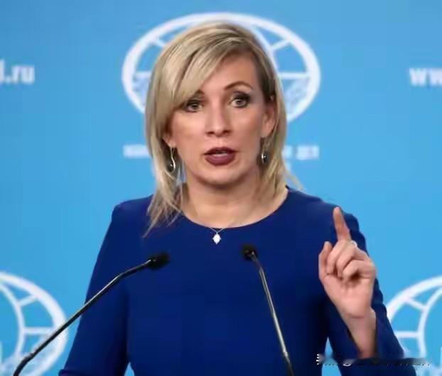 俄罗斯外交部发言人扎哈罗娃，4日在卫星通讯社一档节目中愤慨地指出：“当我读到爱泼