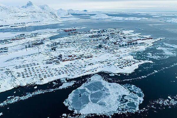 美国政府近期就格陵兰岛问题发出威胁，目的是要从丹麦手中“购买”该岛。
显然，不论